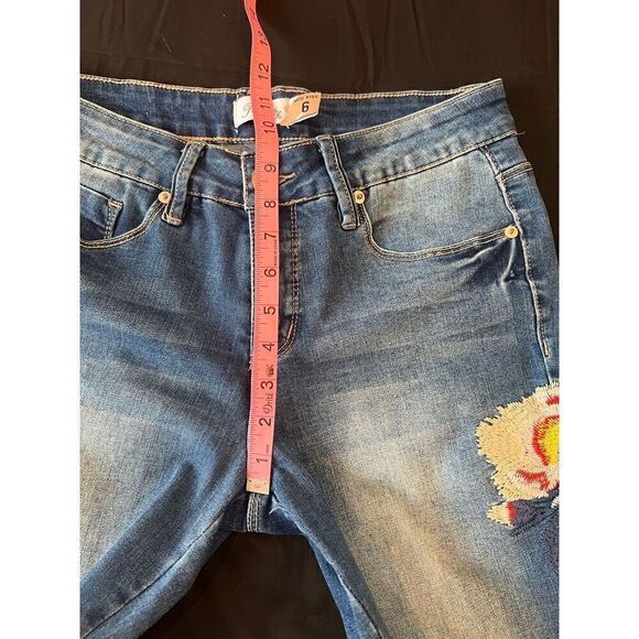 Royalty For Me Cropped Embroidered Jeans - Picture 7 of 7